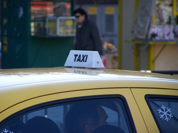 Таксиджия размаза от бой норвежец в Слънчев бряг след спор за цената на превоза 