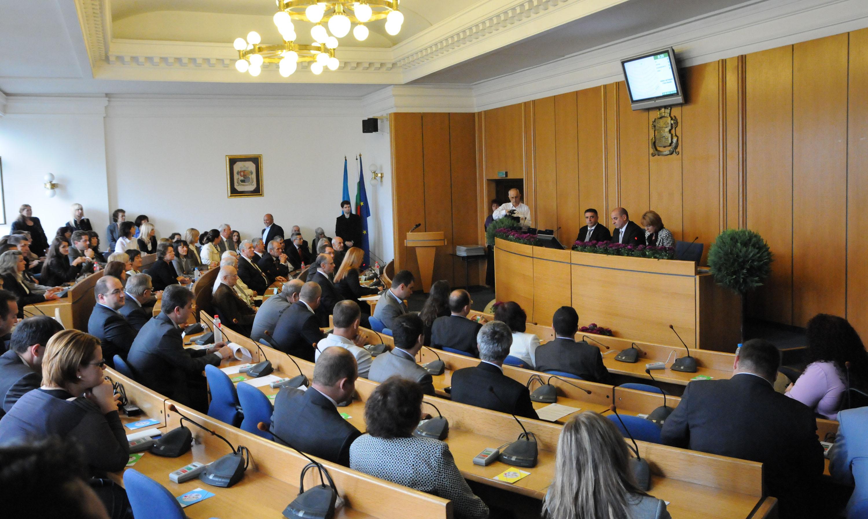 Одобриха увеличението на кметските заплати в София