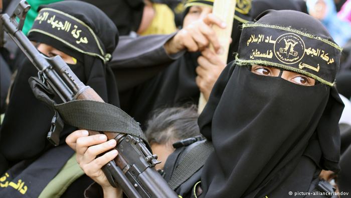 Правят женски отряди за самоотбрана в Ирак