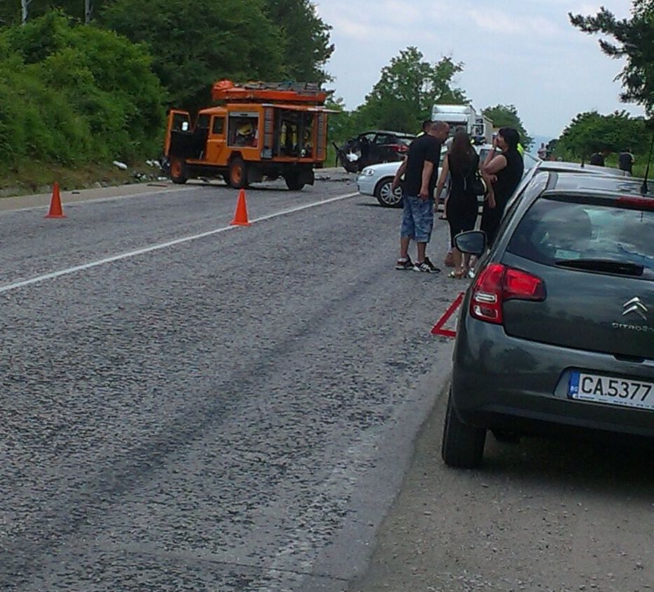 Първо в БЛИЦ: Адска катастрофа със загинал край Ловеч (СНИМКИ)