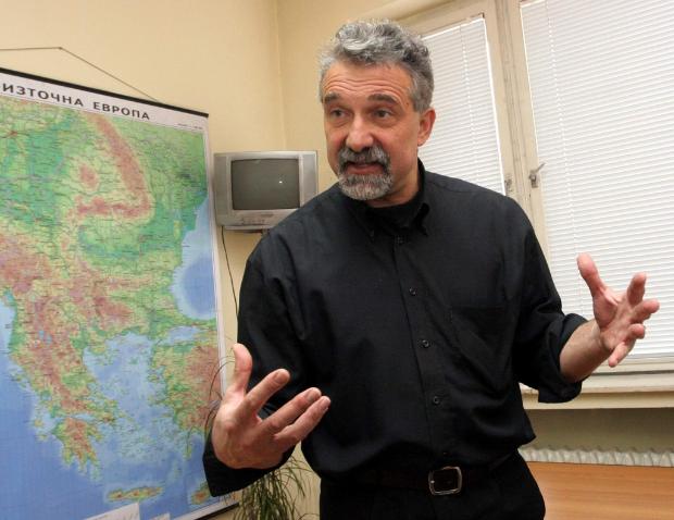 Сеизмологът проф. Емил Ботев сравни земетресението от тази нощ край Белица с тежкотоварен камион