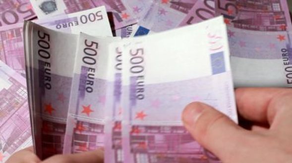 Сръчна крадла отмъкна 5800 евро от хасковски дом