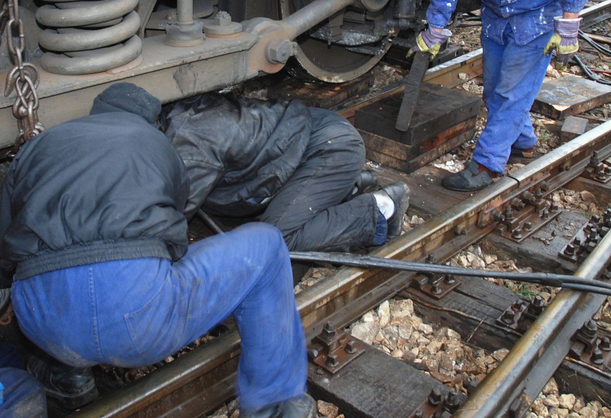Само в БЛИЦ: Среднощна евакуация от влака София - Варна!
