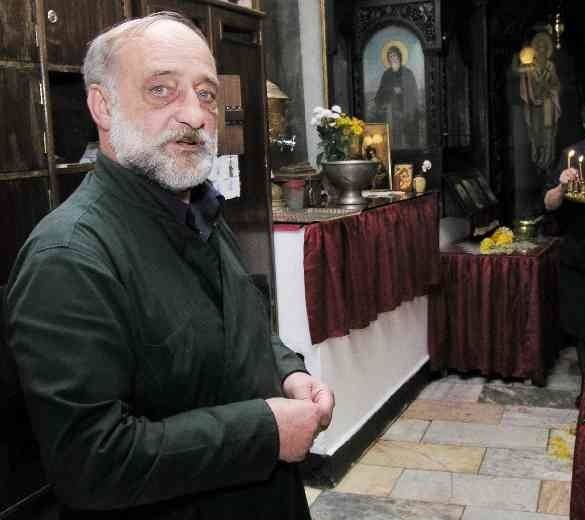 Почина отец Димитър Амбарев