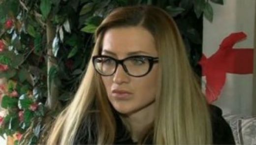 Жената на Отвертката иска от съда да забрани на Карастоянови да я доближават