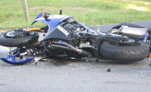 Пиян моторист катастрофира тежко край Благоевград