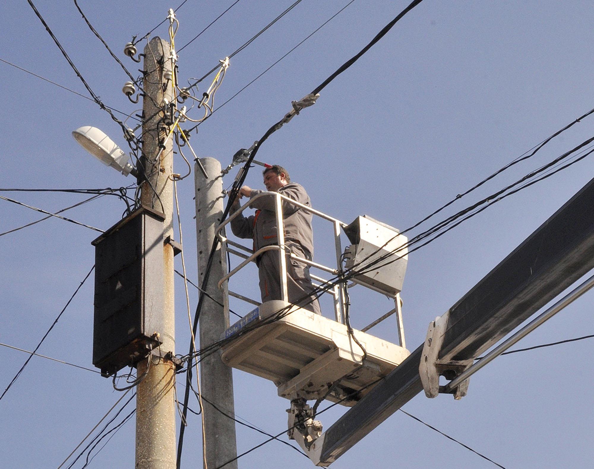 Експерт прогнозира ново поскъпване на тока от 1 октомври, този път с 3%