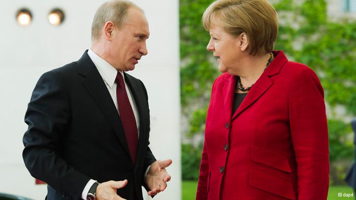 Меркел и Путин силно разтревожени: Ситуацията в Украйна се влошава