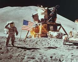 Преди 45 г. Нийл Армстронг първи стъпи на Луната