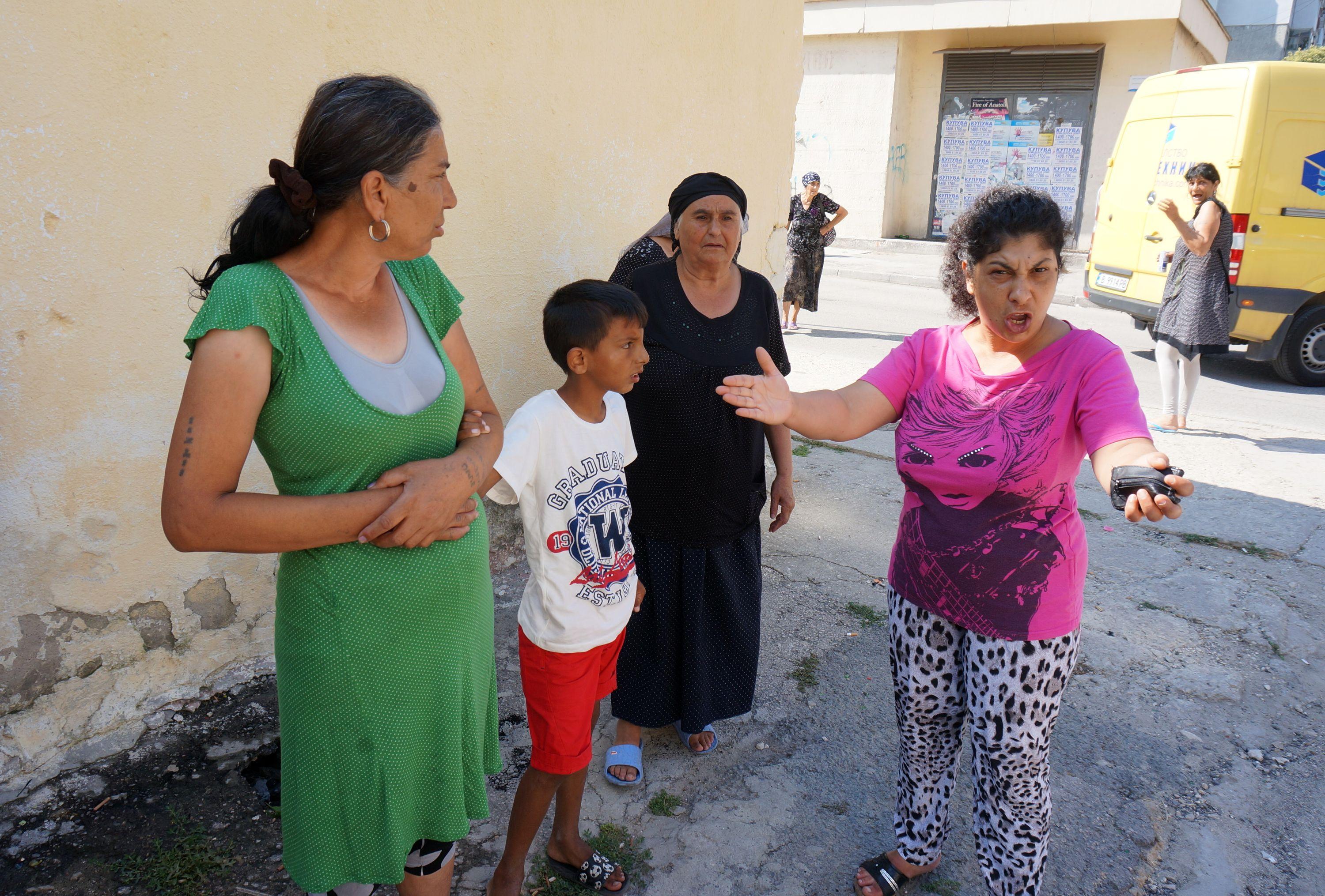 Роми плашат да се самозапалят, защото ги гонят от незаконните им къщи във Варна 