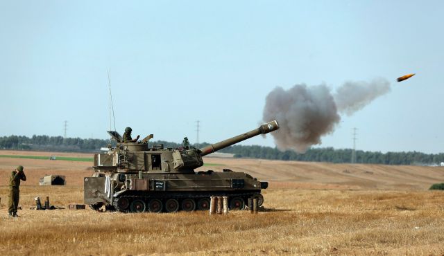 Израел откри артилерийски огън по Ливан след ракетния удар