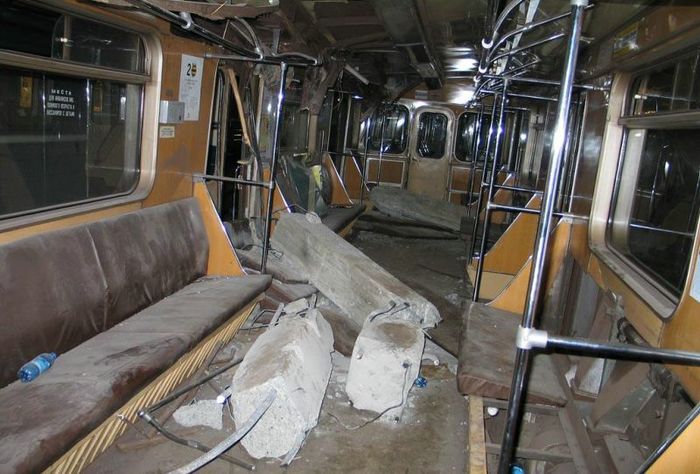 Авария в московското метро: Три вагона дерайлираха, има загинал! 