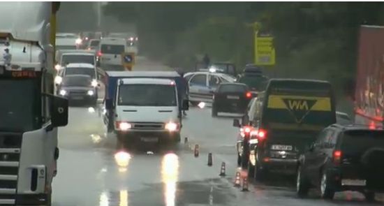 Отвориха частично наводнения път Бургас-Созопол