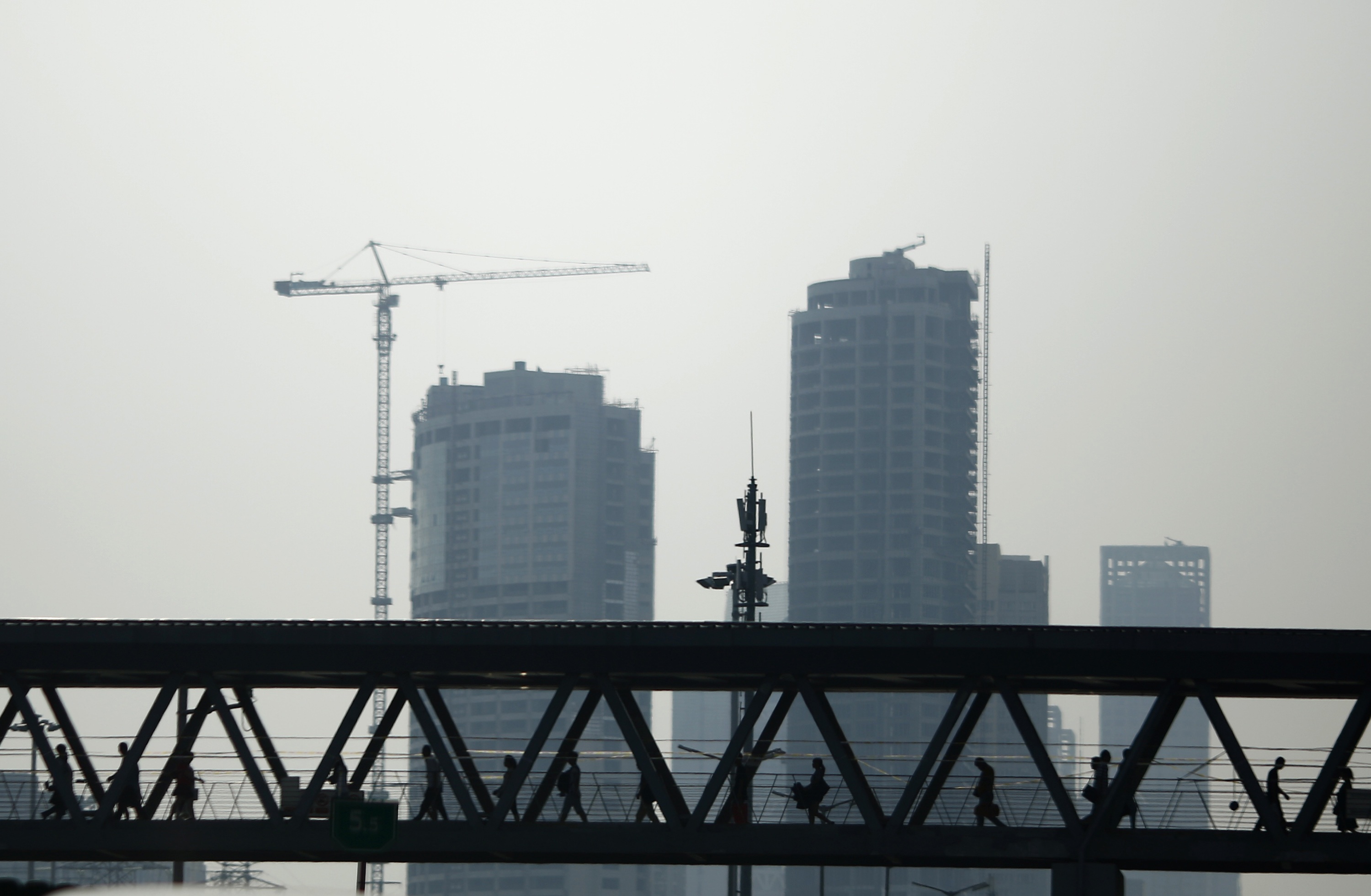 Въздухът в Пекин е девет пъти по-мръсен от нормата на СЗО