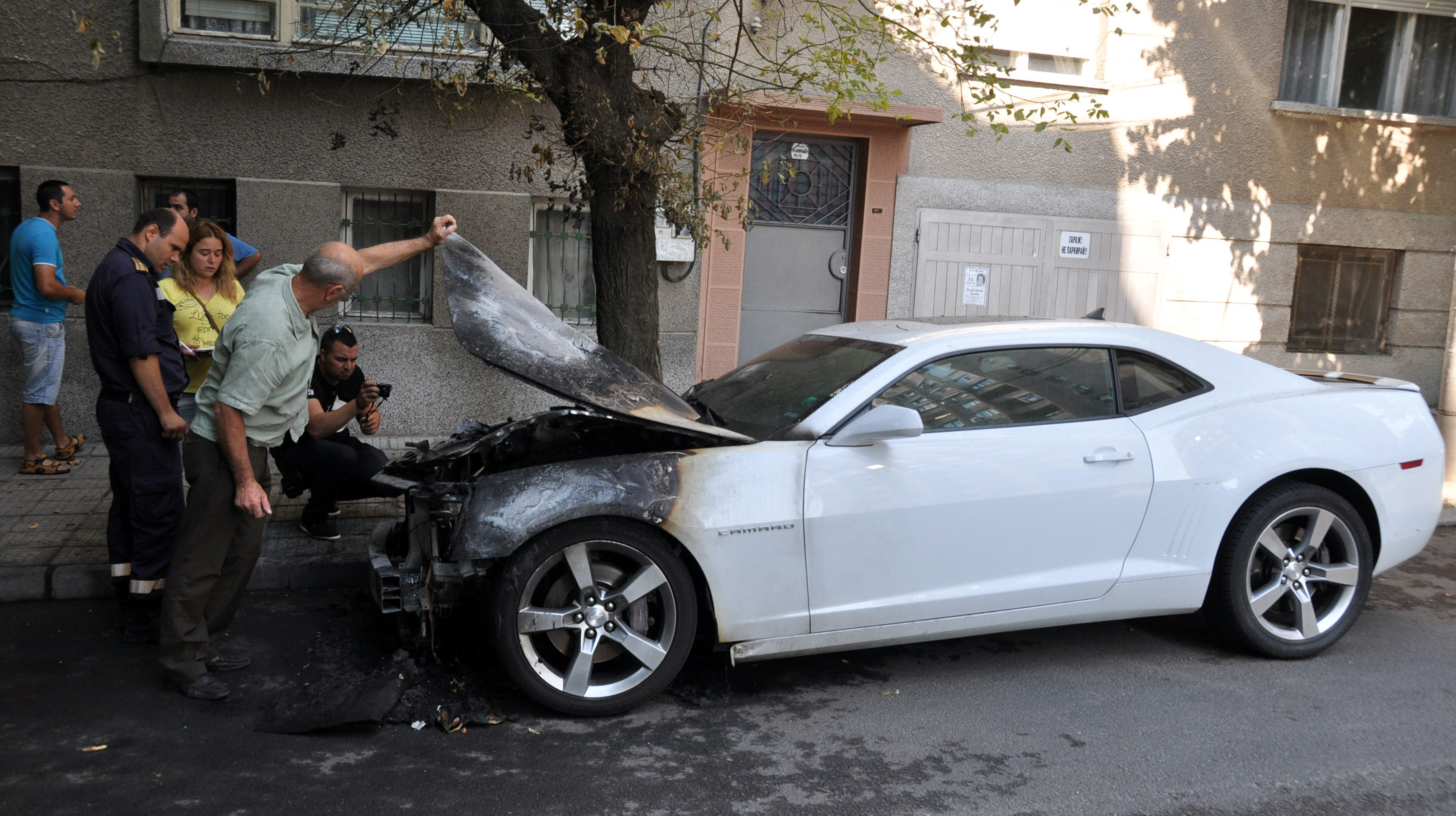 Пак запалиха луксозен автомобил в Хасково