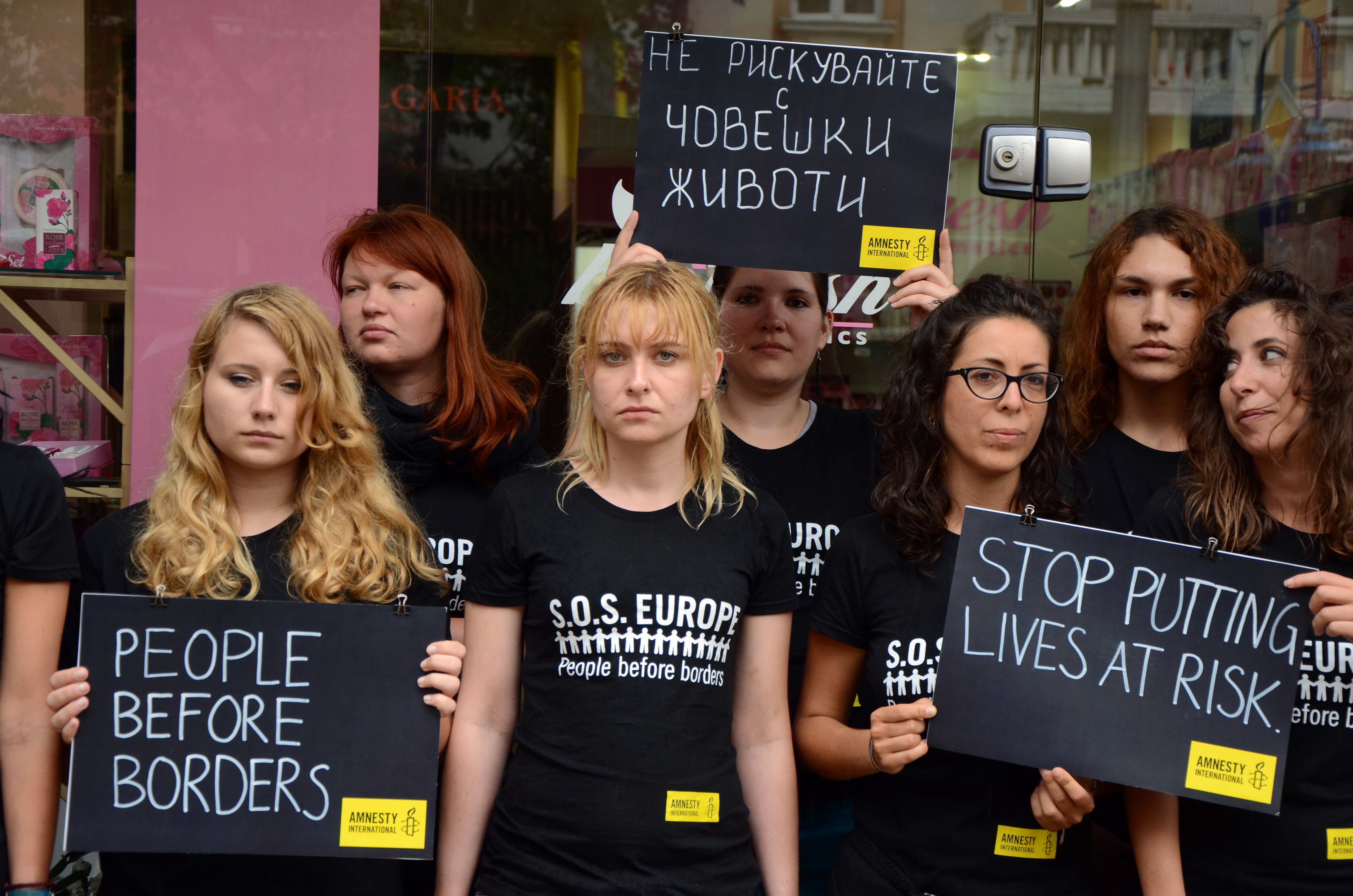 БЛИЦ TV: &quot;Амнести интернешънъл&quot; с изненадваща акция в София