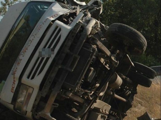 Полицията: Шофьорът на катастрофиралия ТИР е жив и здрав, карал е с висока скорост