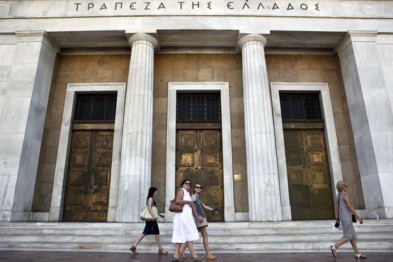 Над 2.5 млн. гърци са с просрочени дългове 