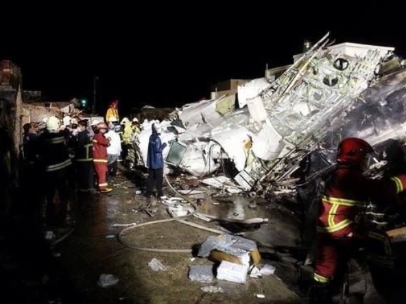 10 души от едно семейство загинали при авиокатастрофата в Мали 