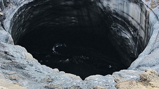 Нови мистериозни дупки зейнаха на „края на света” (ВИДЕО)