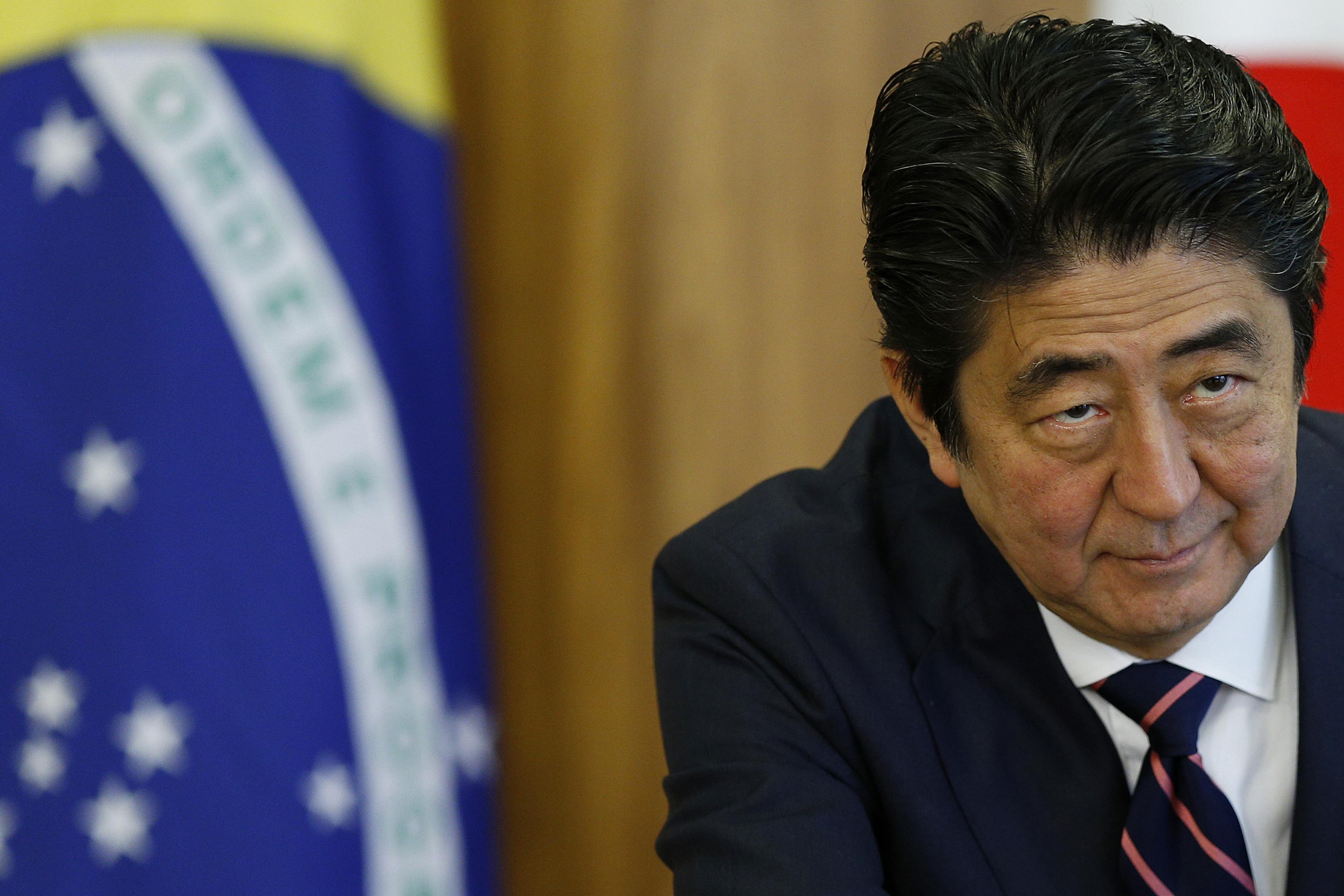 Кортежът на японския премиер катастрофира в Бразилия