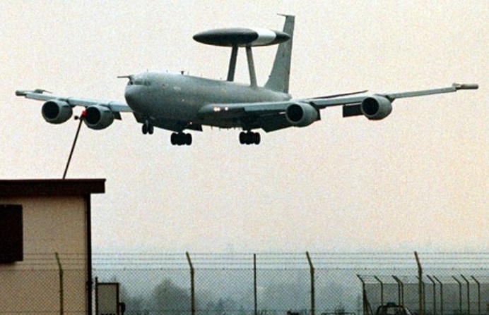 US шпионски самолет избягал в шведско небе от руски изтребители