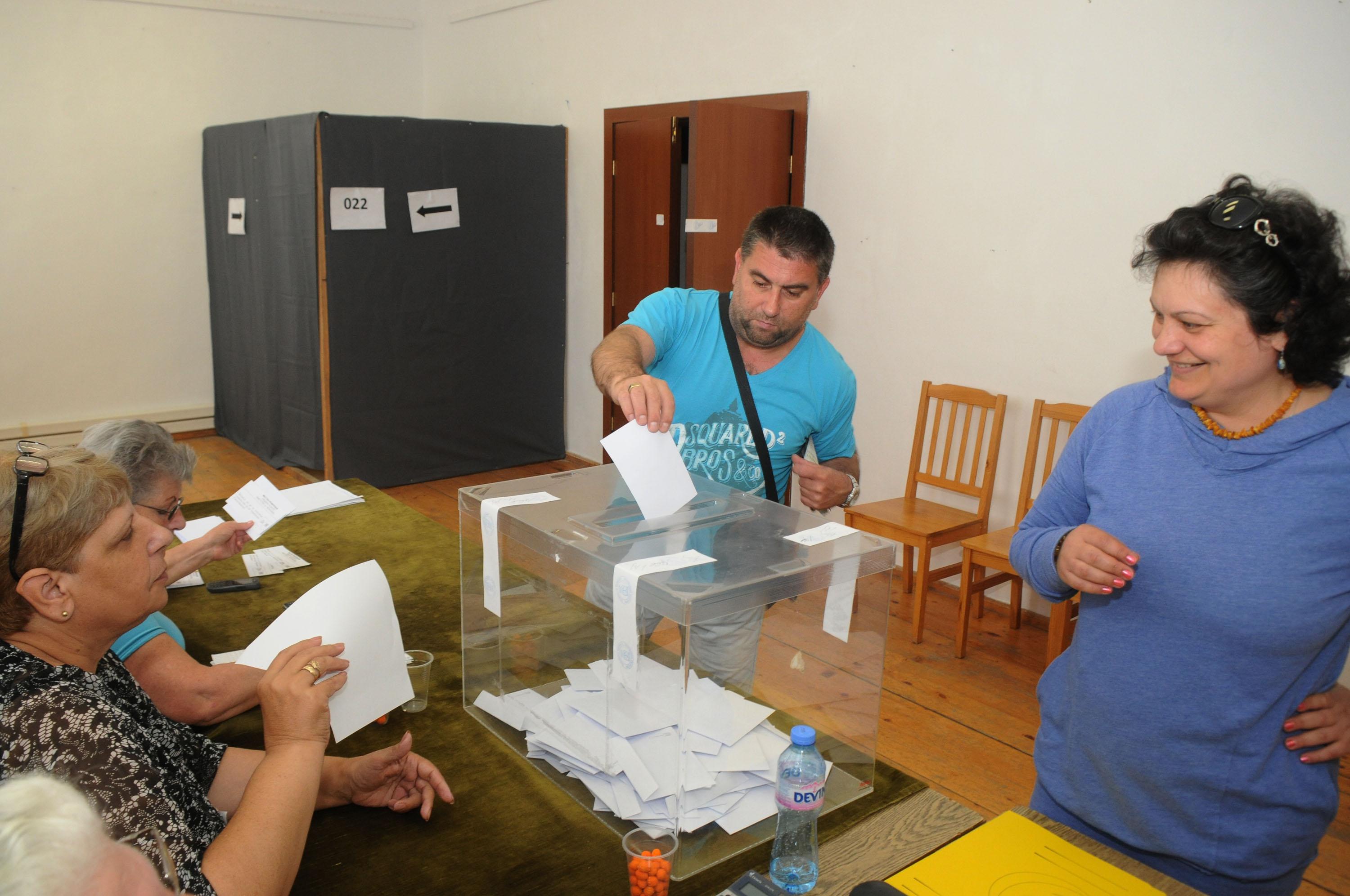 70% повече секции в Турция за вота
