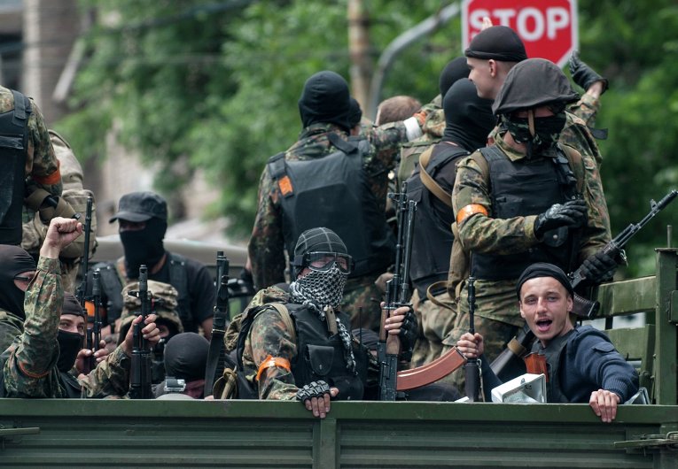 Бунтовниците преследват по петите отстъпващите украински войски, стигнаха до Мариупол 