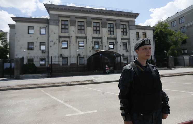 Руското посолство в Киев обяви изчезването на двама дипломати
