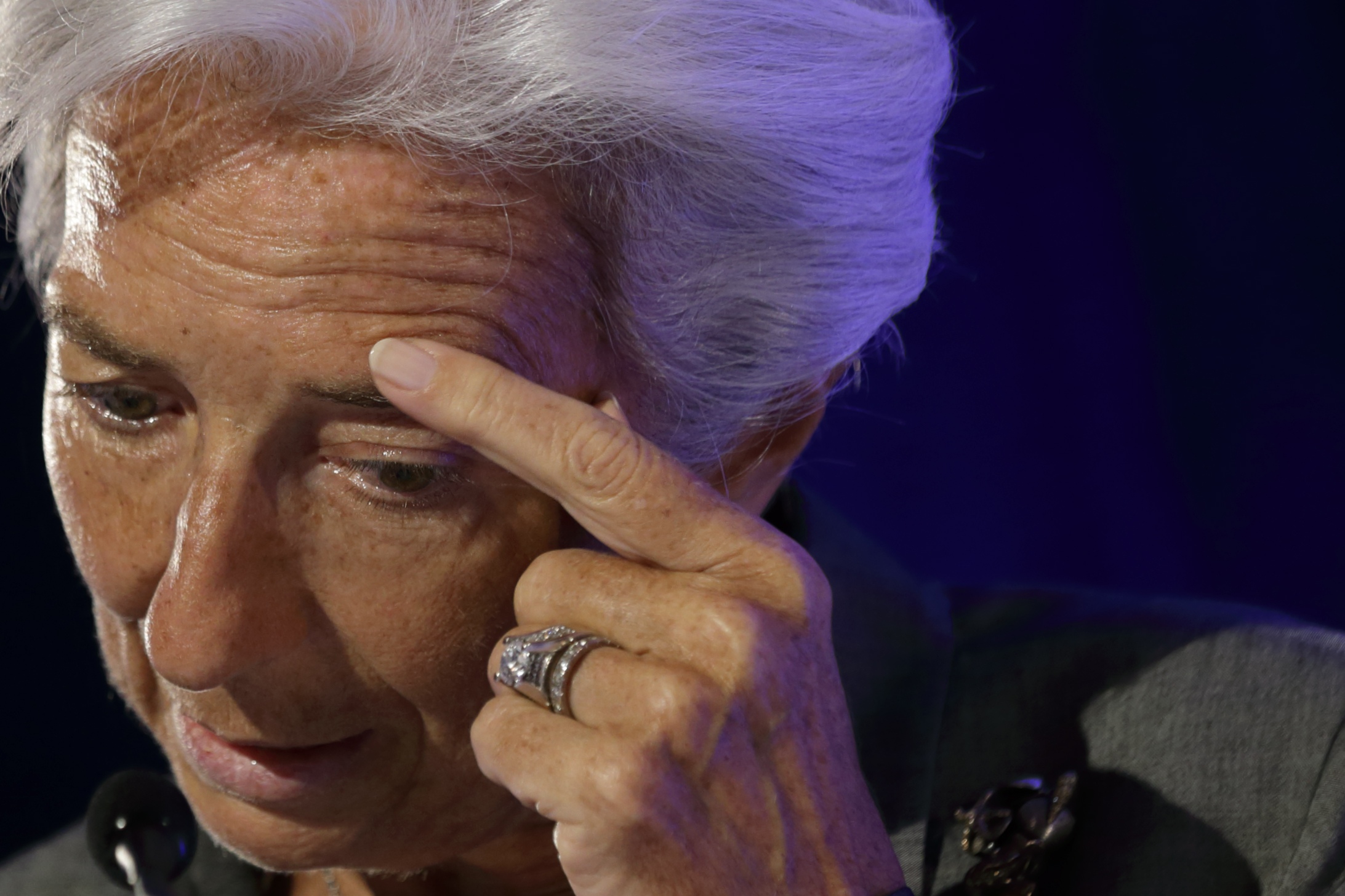 МВФ подкрепи шефката си Кристин Лагард