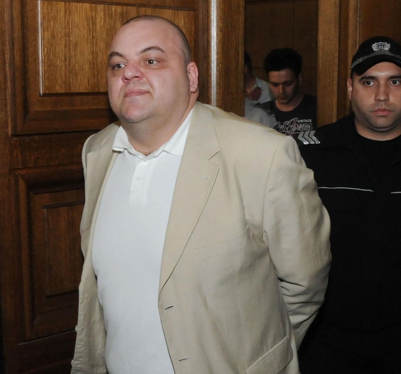 Чеци остава в ареста след седма молба до съда 