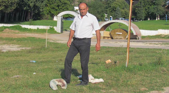 Кмет изплака: Арендатор ме преби, събудих се в кръв 