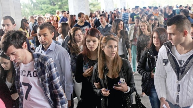 2400 студенти чакат за общежитие