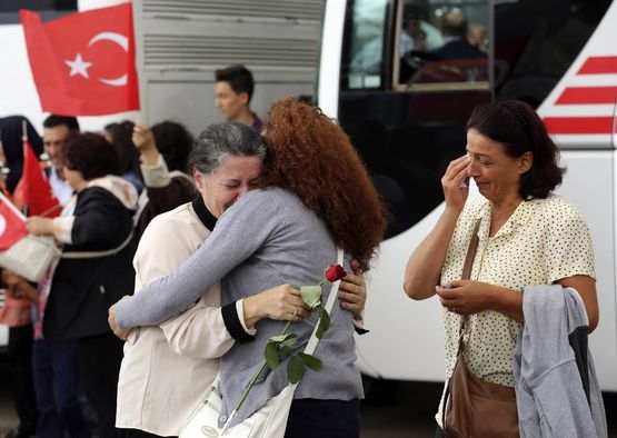 Мистерия около решението на &quot;Ислямска държава&quot; да освободи турски заложници
