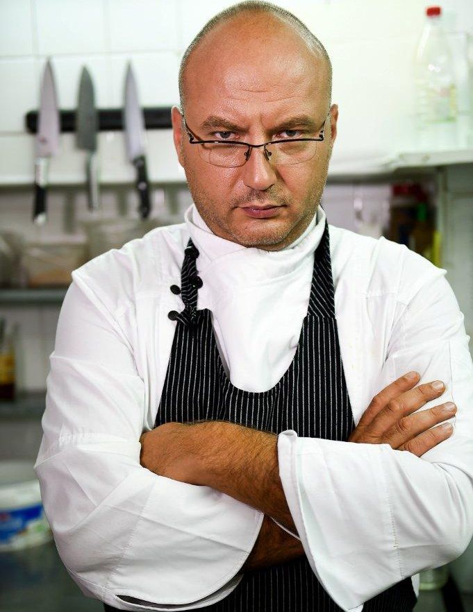 Шеф Манчев вади в риалити кирливите ризи на родните ресторантьори 