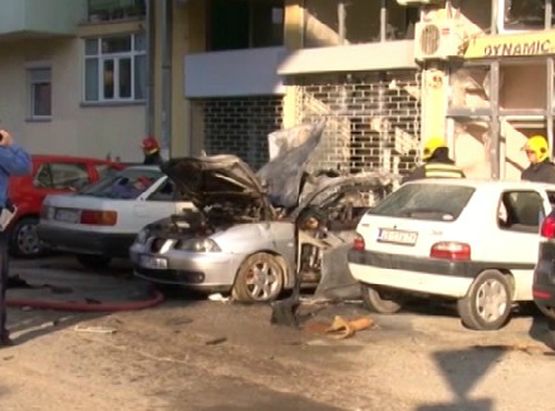 Взривиха кола в Нови Сад, има пострадал