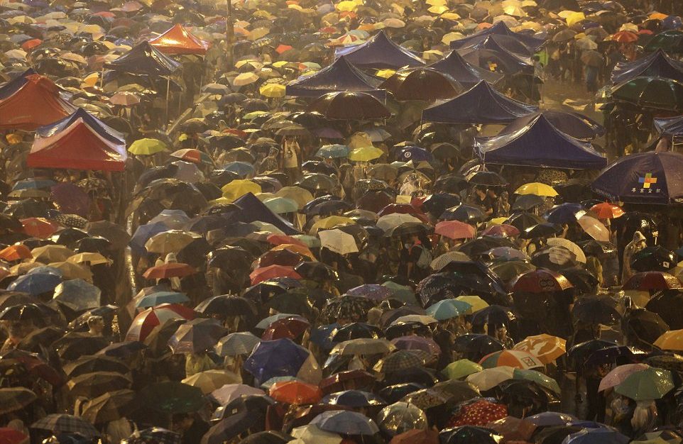Майдан в Хонконг: Протестиращите с ултиматум към властите – демокрация или размирици (СНИМКИ/ВИДЕО)