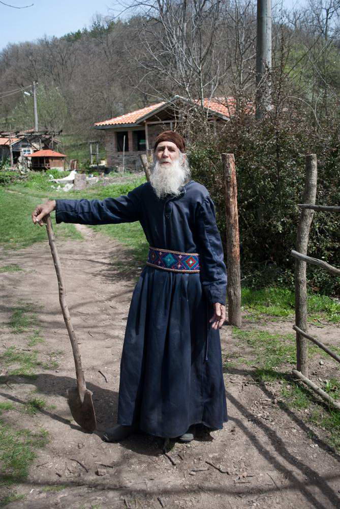 Монахът Люцкан Тенекеджиев: Изнасилван съм многократно!