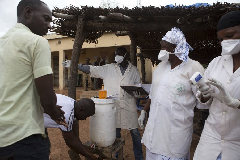 Либерия, Сиера Леоне и Гвинея: Ебола избива народите ни 