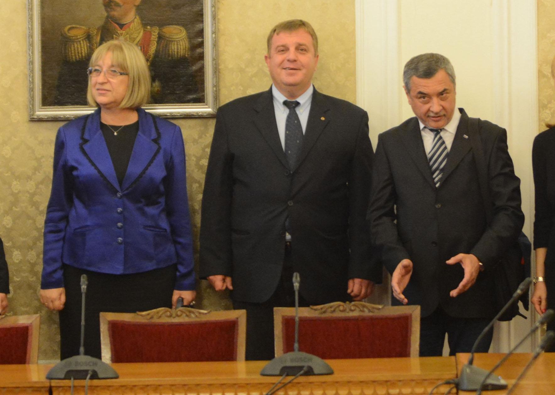 Каракачанов: За мен преговорите с ГЕРБ приключиха