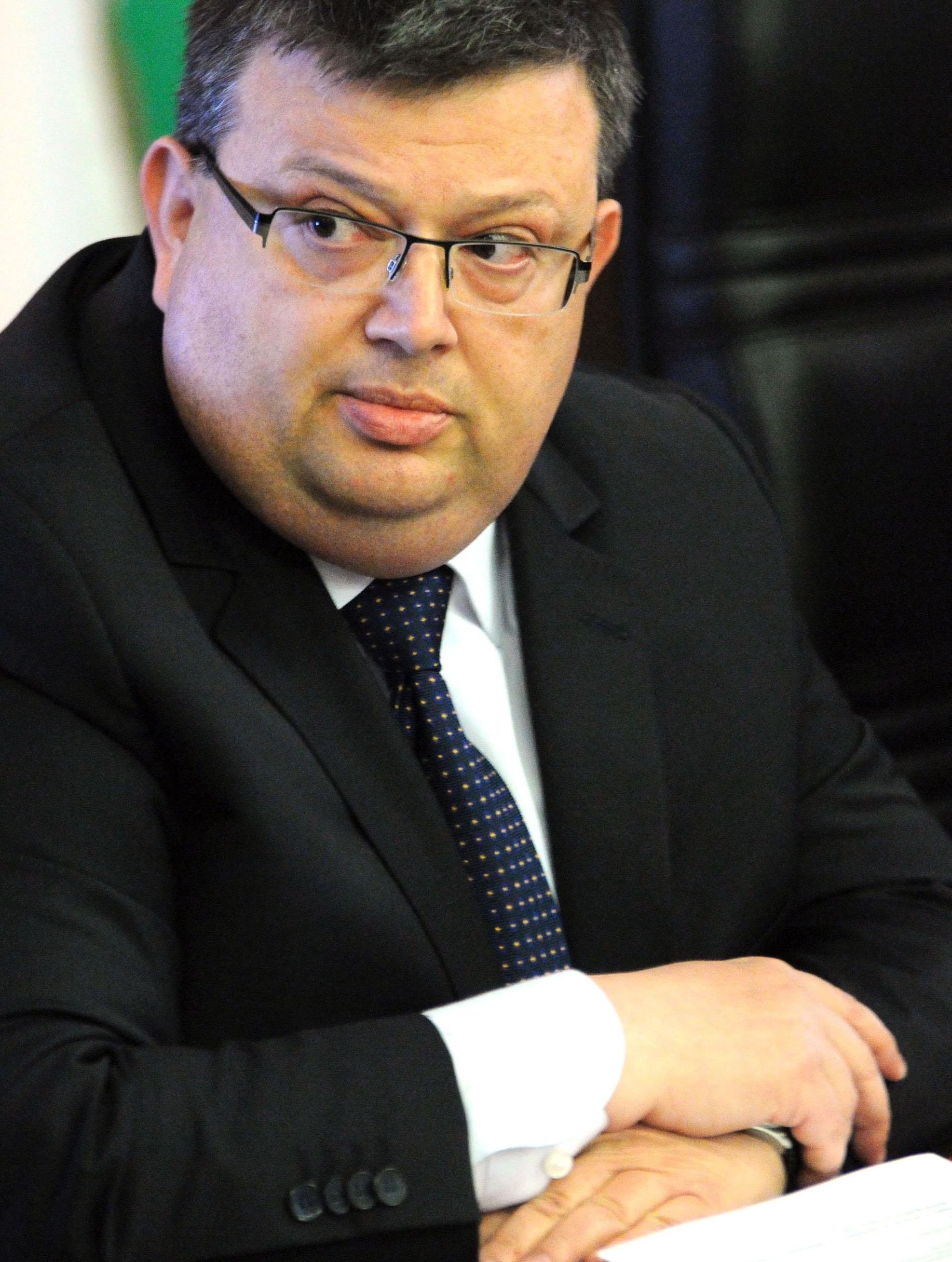 Цацаров: Със сигурност искам имунитета на двама депутати 