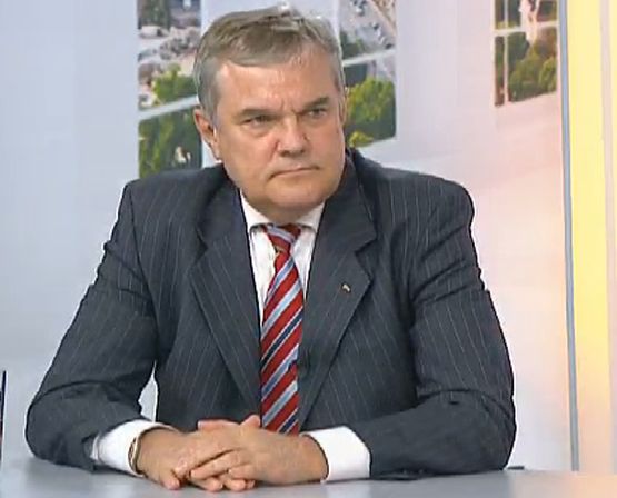 Румен Петков пося съмнение за включването на Калфин в правителството 