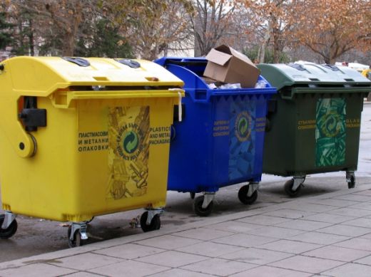 Кофите за боклук в  София слизат под земята