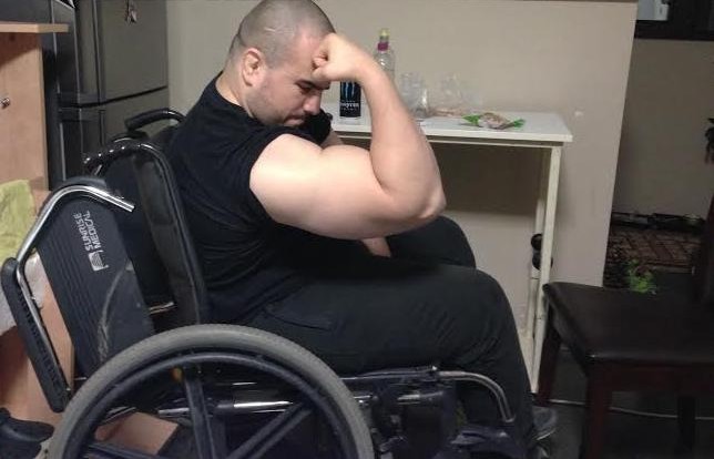 Прикован в инвалидна количка ММА-боец: Ще проходя и ще се върна на ринга