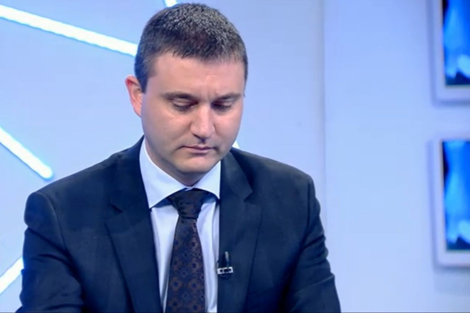 Министърът на финансите не знае Искров да е предлаган за Черноморска банка