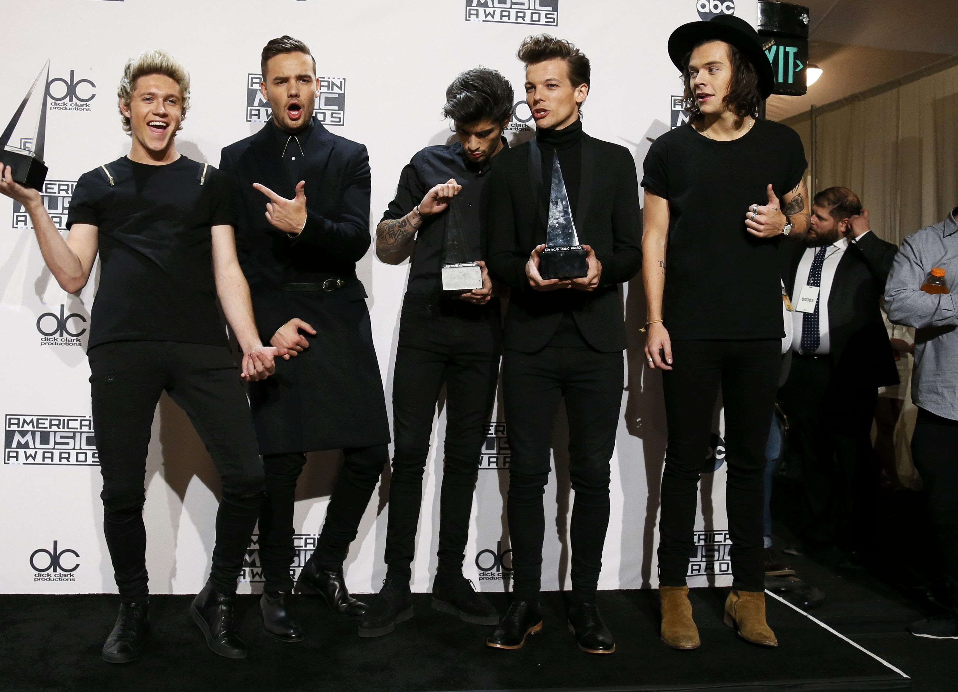 Америка избра „One Direction“ за изпълнители на годината (СНИМКИ/ВИДЕО)