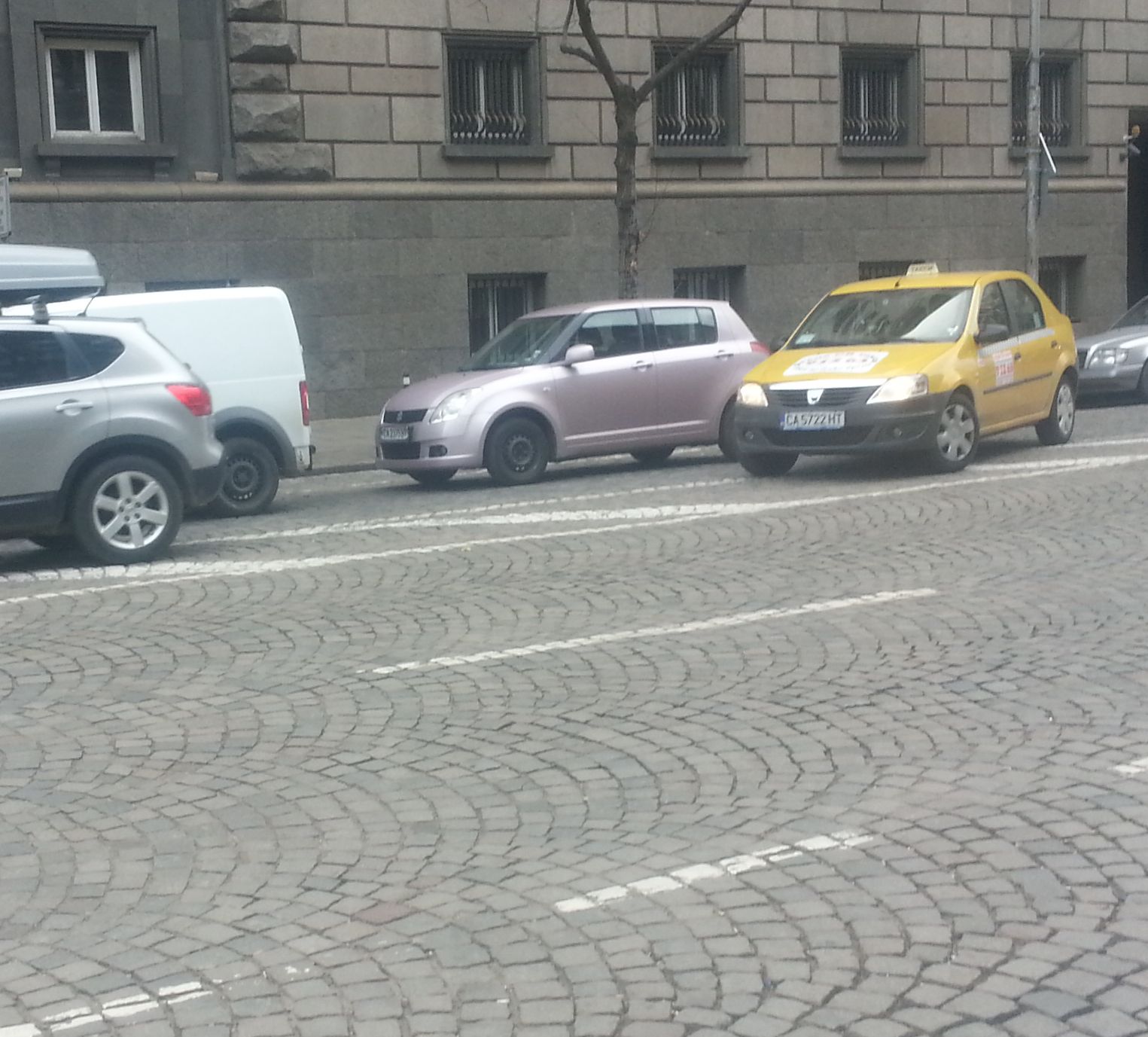 Първо в БЛИЦ: Екшън с екип на &quot;Градска мобилност&quot; в центъра на София
