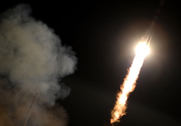 Русия изстреля пилотирана ракета към МКС (ВИДЕО)