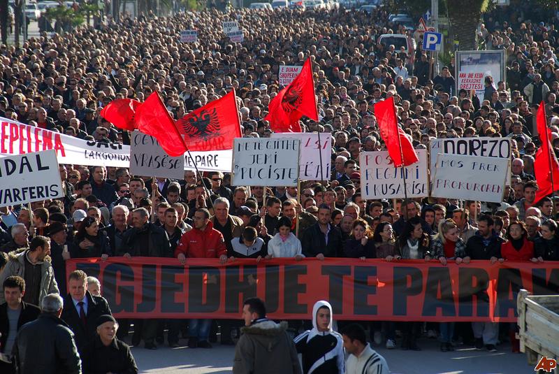 Протести срещу скъпия ток в Албания