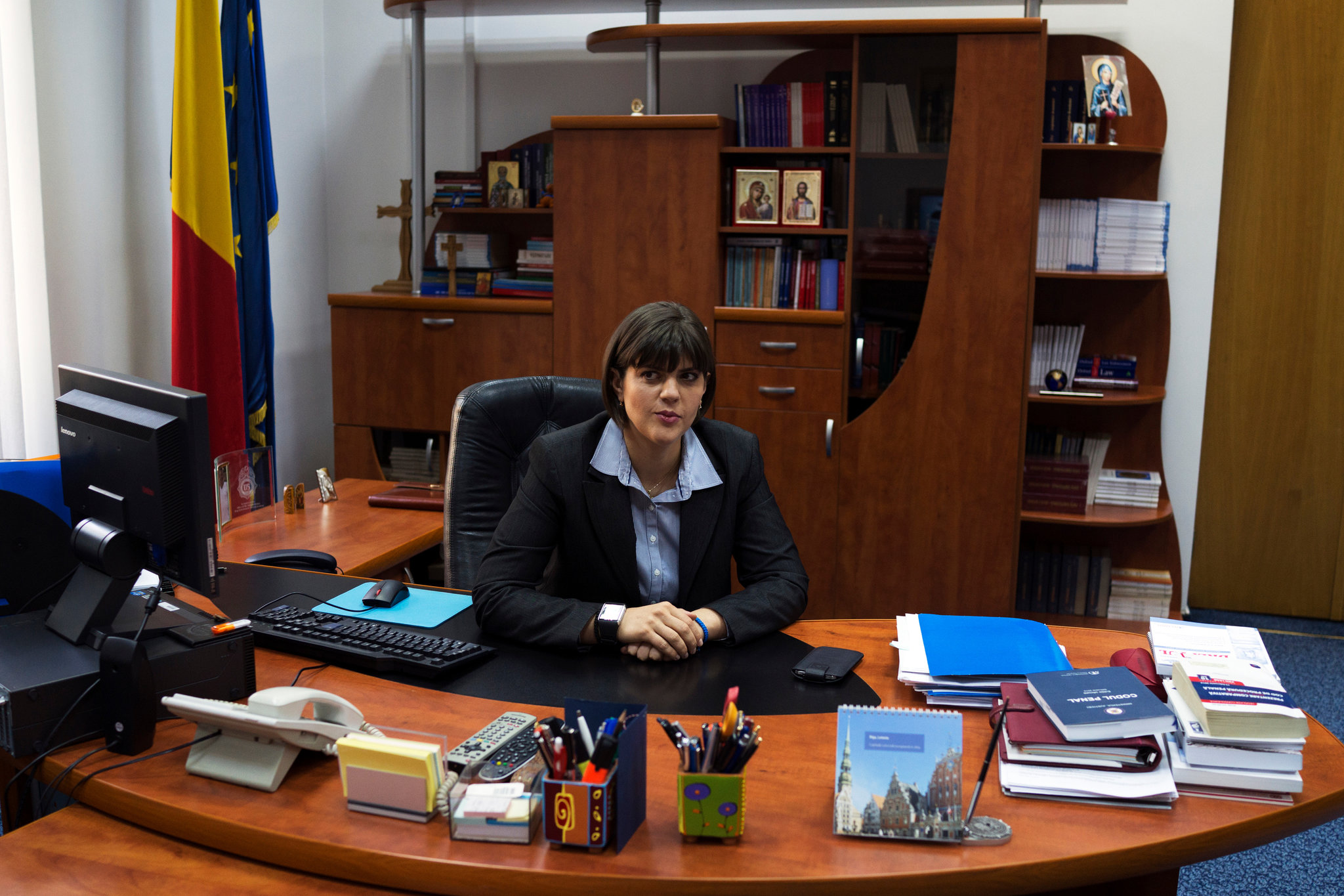 Прокурорката, от която трепери цяла Румъния: Няма политик, осмелил са да ми каже как да водя разследване 